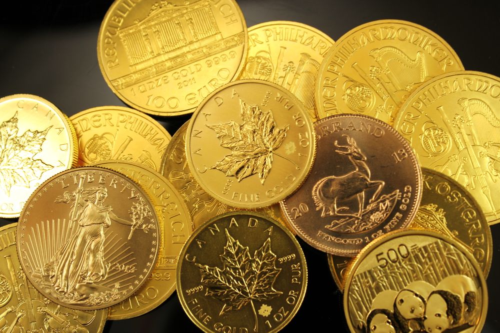 Tumpukan koin emas melambangkan program bonus dan promosi